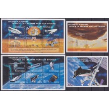 F-EX62598 MADAGASCAR MNH 2000 SPACE COSMOS EXPLORATION ROCKET SATELLITE.