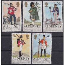 F-EX63955 UK ENGLAND GUERNSEY ALDERNEY MNH 1985 MILITAR COSTUMES REGIMENTS.