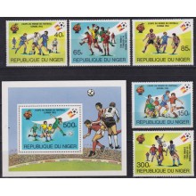 F-EX65892 NIGER MNH 1982 SPAIN CUP SOCCER FOOTBALL SET.