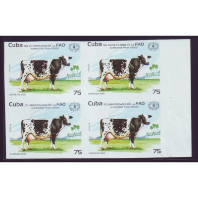 1995-14 CUBA 50 Aniv FAO. Vaca. bloque de 4 imperforado MNH