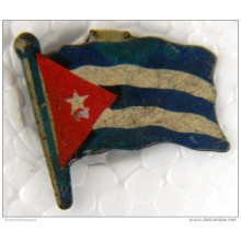 PIN-25 CUBA HISTORICAL PIN BANDERA. FLAG. HOJALATA