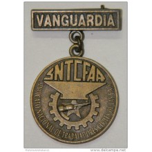 *O333 CUBA MILITAR MEDAL FAR. VANGUARDIA. SINDICATO DE TRABAJADORES. 1971-1996.
