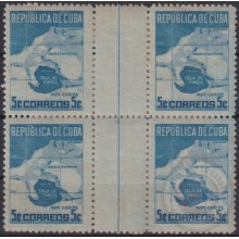 1949-230 CUBA REPUBLICA 1949 5c Ed.424. ISLA DE PINOS ORIGINAL GUM MANCHAS GUTTER PAIR.