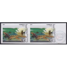 2011.437 CUBA MNH 2011 IMPERFORATED PROOF PAIR 15c LAGARTO LIZARD WATER FLOWER FLORES.